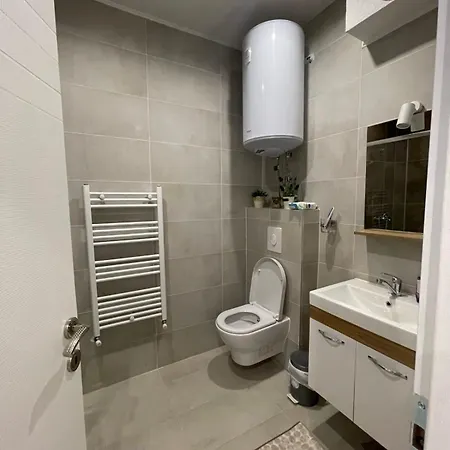 דירה Cozy Grand Retreat